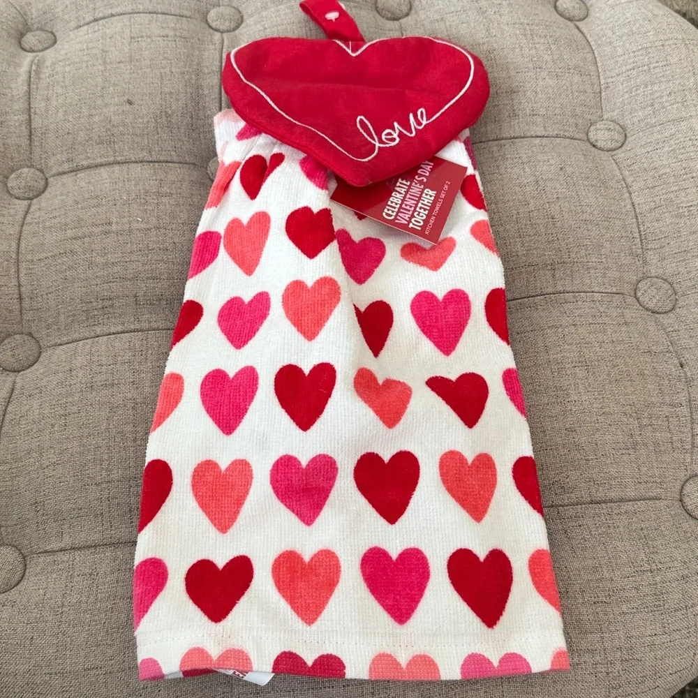 New Kohl's Celebrate Together Valentine's Day Hearts Kitchen Towel 2-Pack